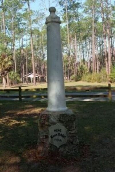 HERE MAJOR DADE FELL WAR MEMORIAL