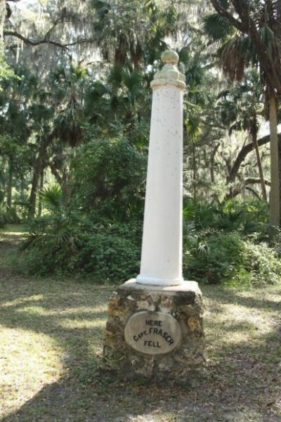 HERE CAPT. FRASER FELL WAR MEMORIAL