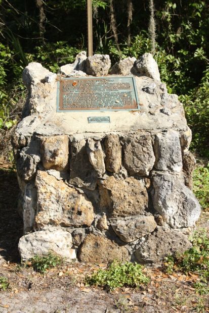 FT. ARMSTRONG WAR MEMORIAL