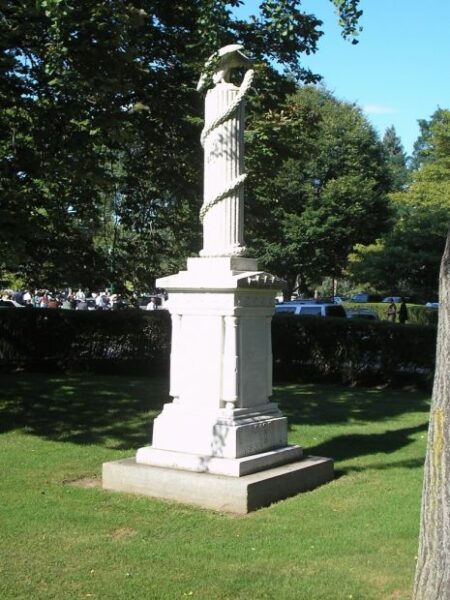 DADE AND HIS COMMAND WAR MEMORIAL