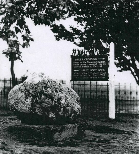 HULLS CROSSING MEMORIAL MARKER