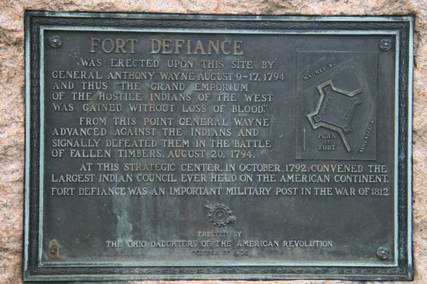 FORT DEFIANCE WAR MEMORIAL PLAQUE