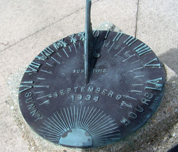 GREENE VILLE MEMORIAL SUNDIAL