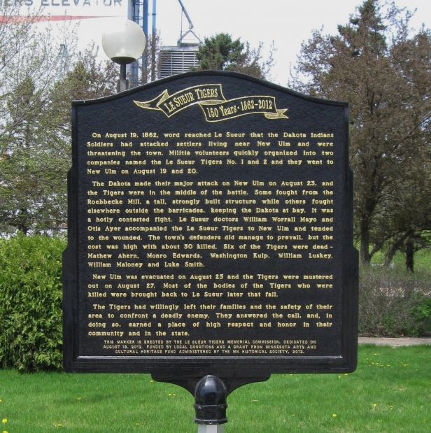 ROSTER OF THE LE SUEUR TIGERS MEMORIAL MARKER BACK