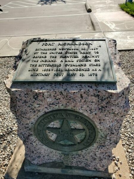 FORT RICHARDSON WAR MEMORIAL PLAQUE