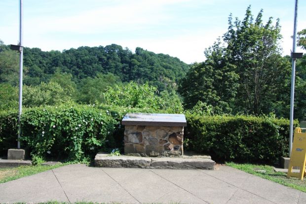 FORT MCINTOSH FIRST HOME TO THE U.S. ARMY MEMORIAL