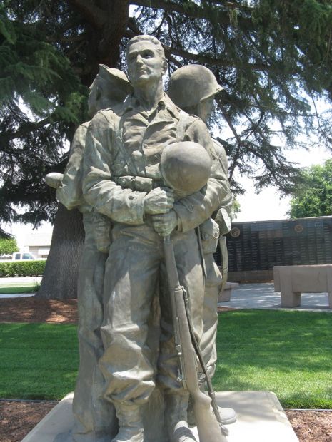 RIPON HIGH SCHOOL STUDENTS WORLD WAR II MEMORIAL STATUE A