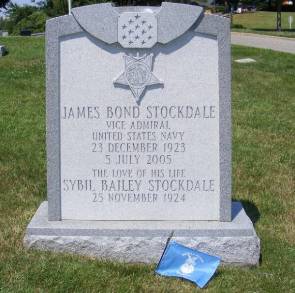JAMES BOND STOCKDALE MEDAL OF HONOR WAR MEMORIAL GRAVESTONE