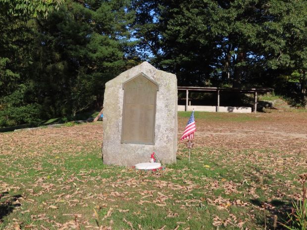 CITIZENS OF FRANKLIN WORLD WAR II MEMORIAL