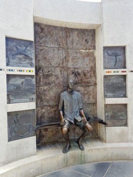 THE CALIFORNIA VIETNAM VETERANS MEMORIAL STATUE E