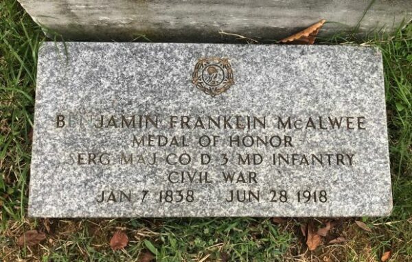 BENJAMIN FRANKLIN MCALWEE MEDAL OF HONOR WAR MEMORIAL GRAVESTONE