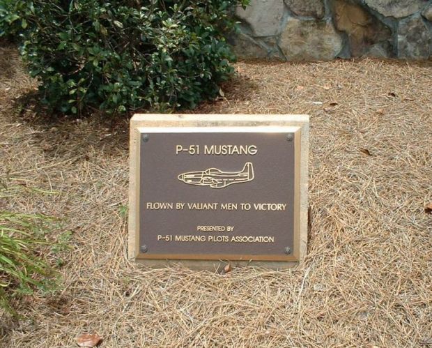 P-51 MUSTANG WAR MEMORIAL AIRCRAFT PLAQUE