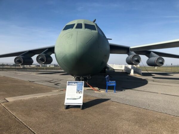 C-141B STARLIFTER WAR MEMORIAL AIRCRAFT