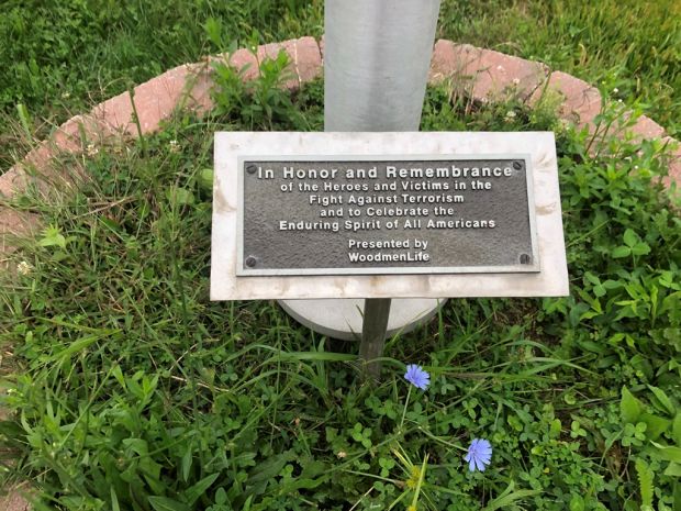 IN HONOR AND REMEMBRANCE MEMORIAL FLAGPOLE PLAQUE