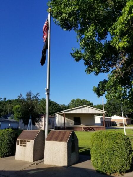 BLUFFS WAR VETERANS MEMORIAL