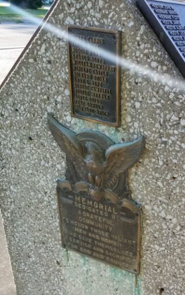 BLUFFS WAR VETERANS MEMORIAL PLAQUE A