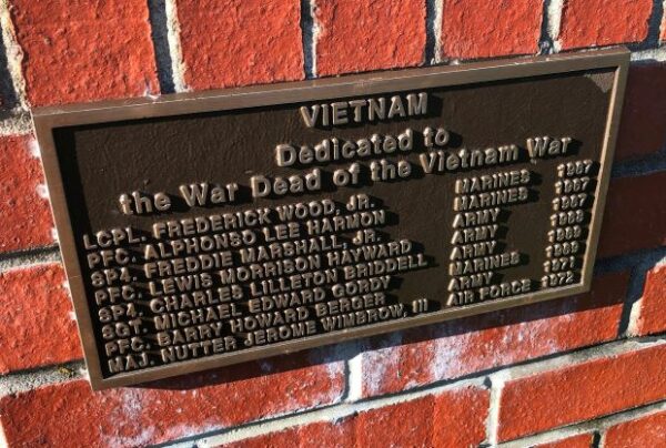 BERLIN WAR VETERANS MEMORIAL PLAQUE C