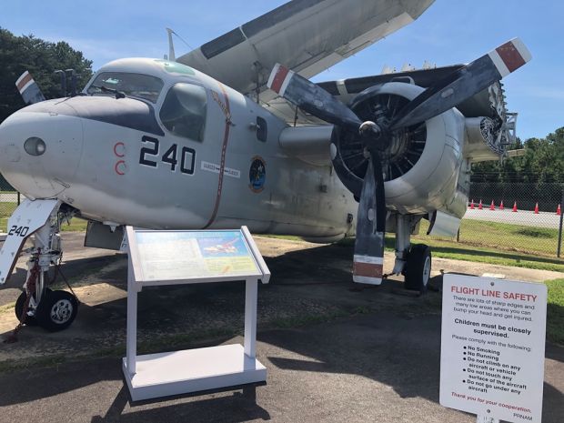 GROMAN S-2D TRACKER MEMORIAL AIRCRAFT