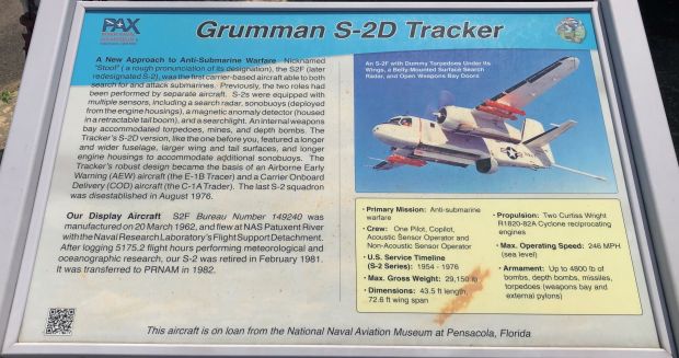 GRUMMAN S-2D TRACKER MEMORIAL AIRCRAFT PLAQUE