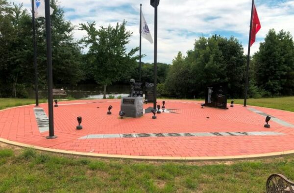 FEDERALSBURG HOMETOWN VETERANS MEMORIAL