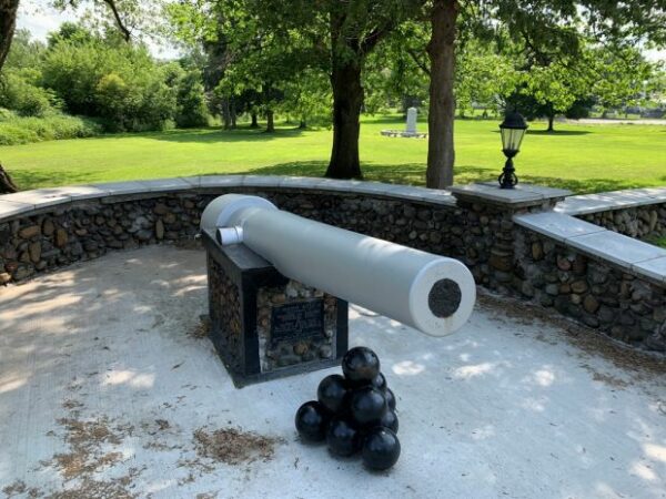 G.A.R. PARROT RIFLE WAR MEMORIAL