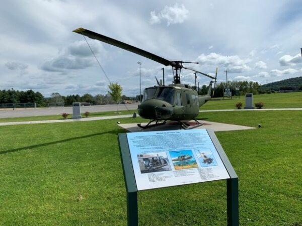 1964 BELL UH-1D IROQUOI “HUEY” MEMORIAL