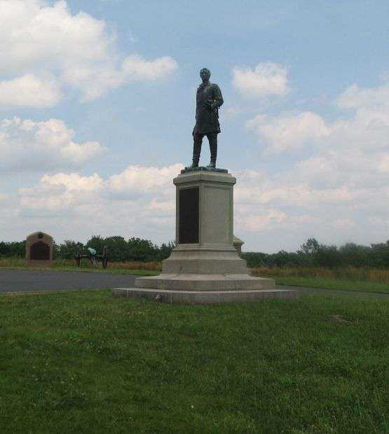 MAJOR GENERAL FRANCIS CHANNING BARLOW WAR MEMORIAL