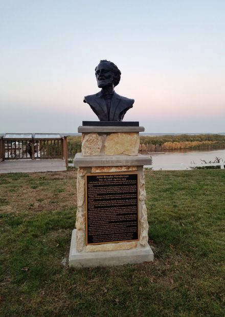JOHN BROOKS HENDERSON WAR MEMORIAL