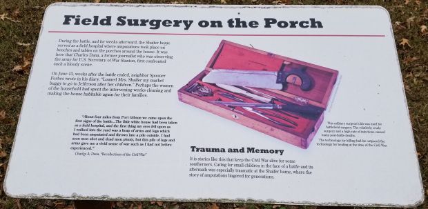 FIELD SURGERY ON THE PORCH WAR MEMORIAL PLAQUE