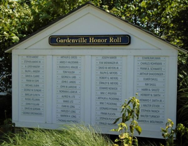 GARDENVILLE HONOR ROLL MEMORIAL