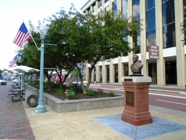 MAYOR STANLEY A. CMICH MEMORIAL