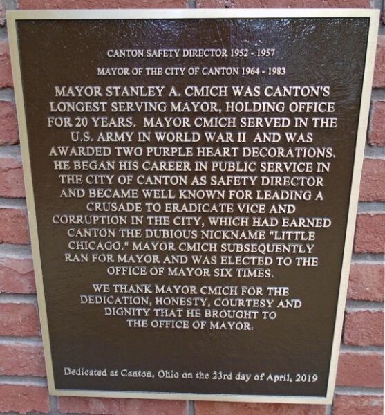 MAYOR STANLEY A. CMICH MEMORIAL PLAQUE