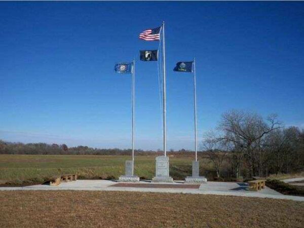 LANSING VETERANS MEMORIAL