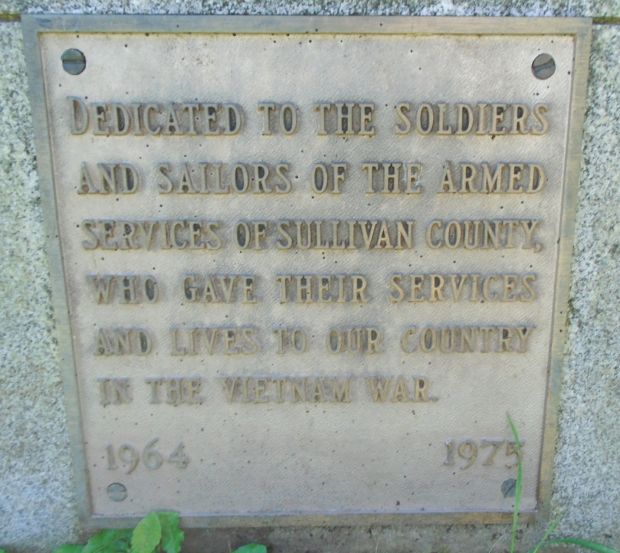 SULLIVAN COUNTY WAR VETERANS MEMORIAL PLAQUE B