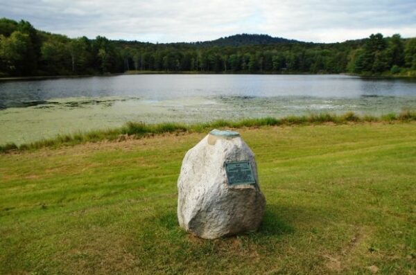 LIEUTENANT JOHN R. WINTER AND LIEUTENANT WILLIAM G. WINTER MEMORIAL