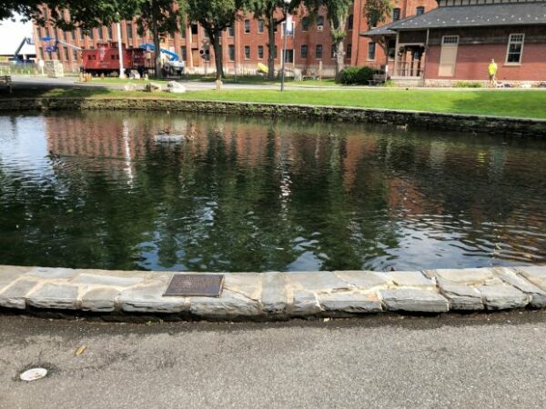 LITITZ SPRING POST 1463 WAR VETERANS MEMORIAL FOUNTAIN