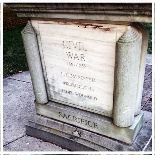 ELYRIA WAR MEMORIAL STONE E