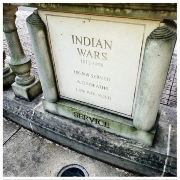 ELYRIA WAR MEMORIAL STONE C