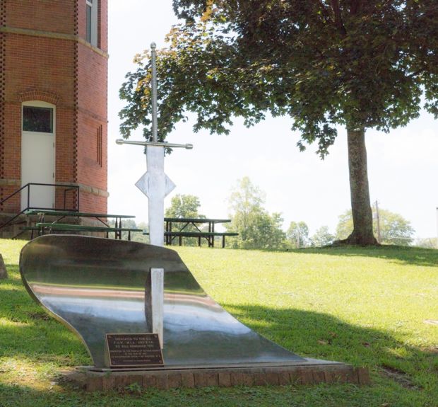 PUTNAM COUNTY WAR MEMORIAL