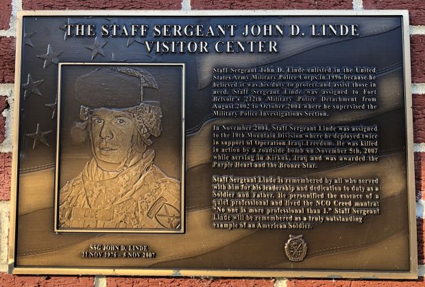 THE STAFF SERGEANT JOHN D. LINDE WAR MEMORIAL PLAQUE