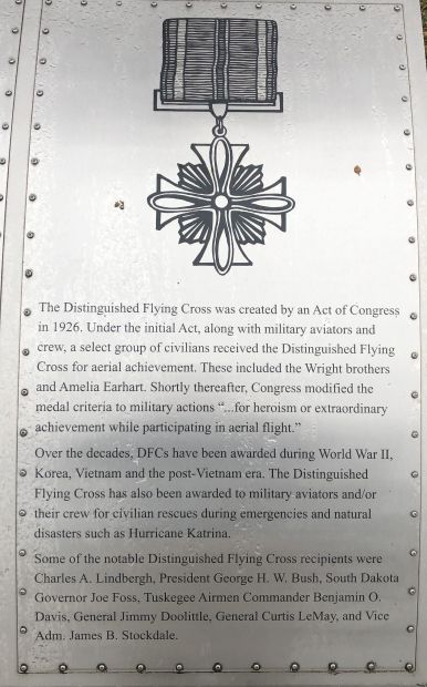 THE DISTINGUISHED FLYING CROSS SOCIETY WAR MEMORIAL PLAQUE CLOSE-UP