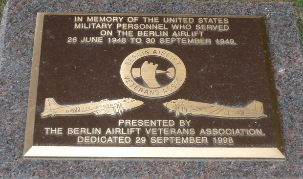 THE BERLIN AIRLIFT MEMORIAL PLAQUE