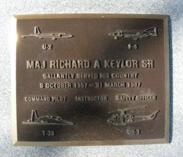 MAJ RICHARD A KEYLOR SR MEMORIAL PLAQUE