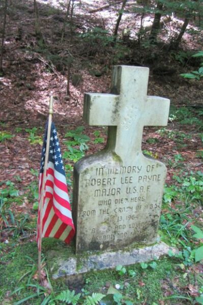 ROBERT LEE PAYNE MEMORIAL CROSS