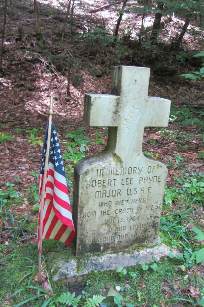 ROBERT LEE PAYNE MEMORIAL CROSS
