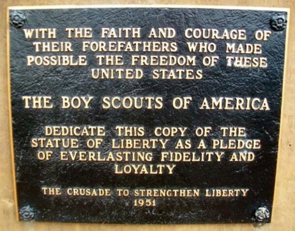 KINGMAN REPLICA OF THE STATUE OF LIBERTY MEMORIAL PLAQUE