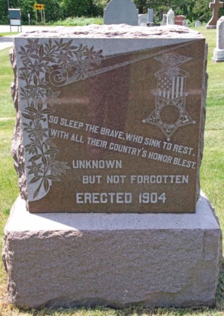 BELMOND CEMETERY UNKNOWN CIVIL WAR DEAD MEMORIAL