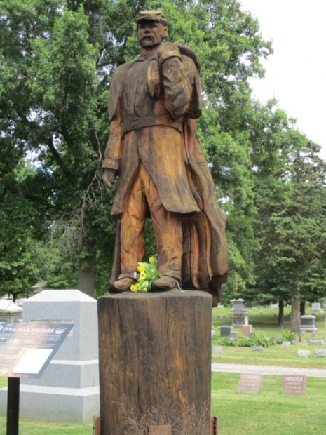 OTTUMWA CEMETERY WOODEN SOLDIER MEMORIAL