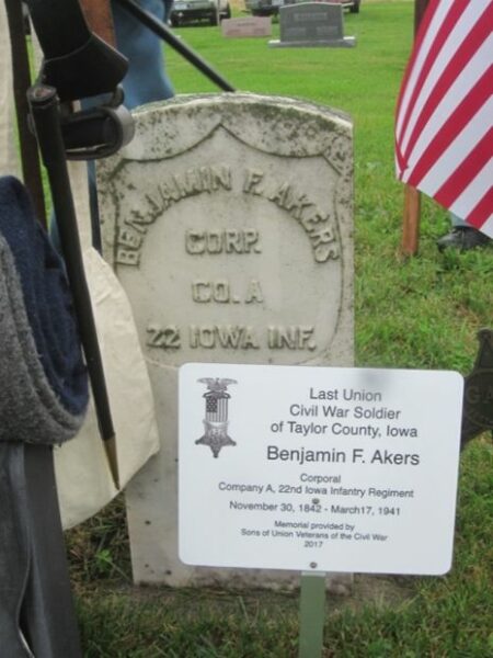 LAST LIVING CIVIL WAR SOLDIER OF TAYLOR COUNTY MEMORIAL STONE AND PLAQUE