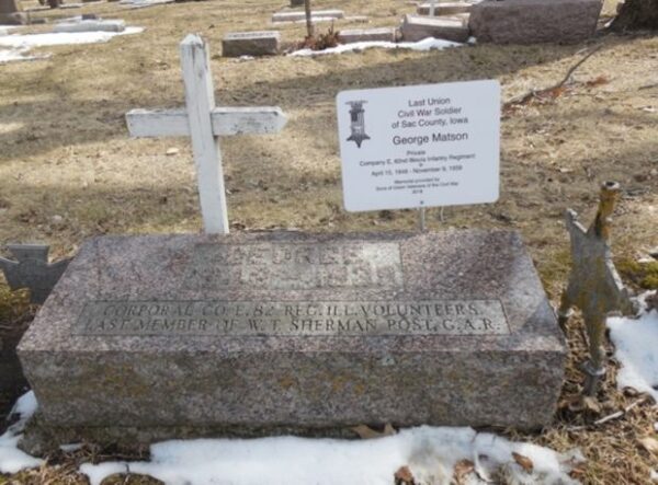 LAST LIVING CIVIL WAR SOLDIER OF SAC COUNTY MEMORIAL STONE AND PLAQUE